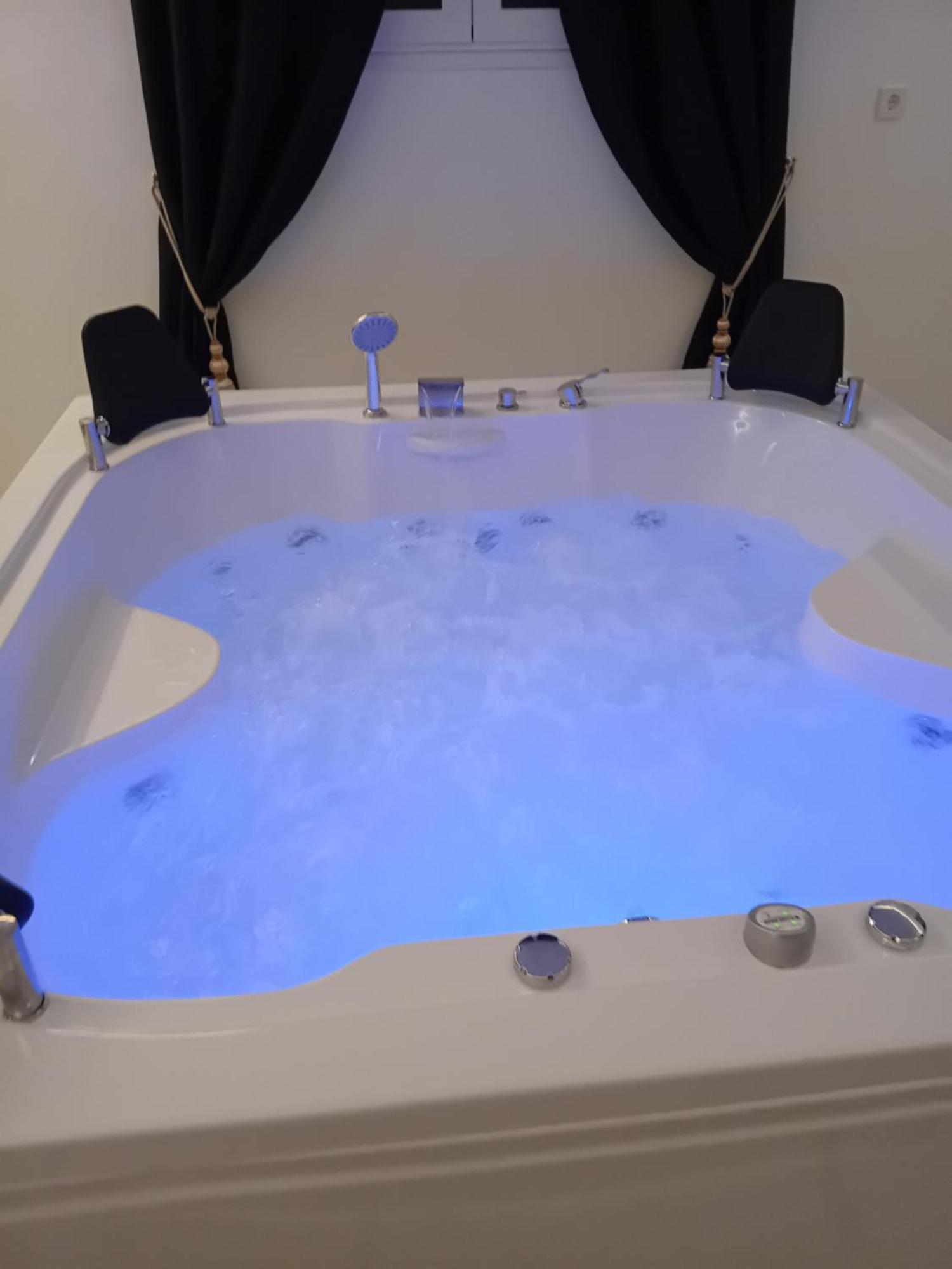 Meteora Grande Luxury Suite & Spa Villa كالامباكا المظهر الخارجي الصورة